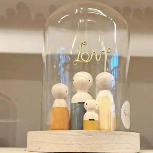 Houten poppetjes familie: stolp & love