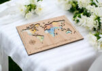 LiZ-e - Huwelijkscadeau - Houten bord - Wereldkaart - Congratulations on your Wedding - Geldcadeau - Origineel Geschenk