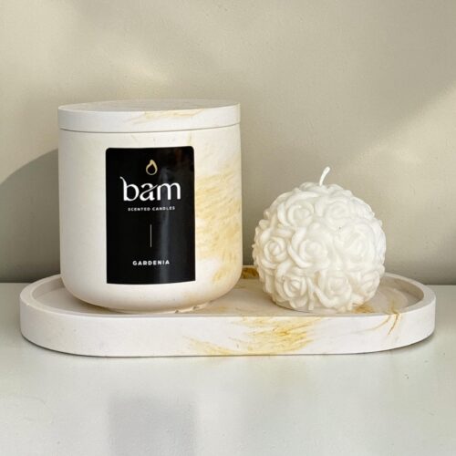 Handgemaakte Gardenia Geschenkset met Rozenkaars en Oker Gemarmerde Ovale Schaal