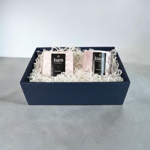 Patchouli Kaarsenset in Geschenkmand – Square Collection & Cone Collection – Bordeaux Gemarmerd